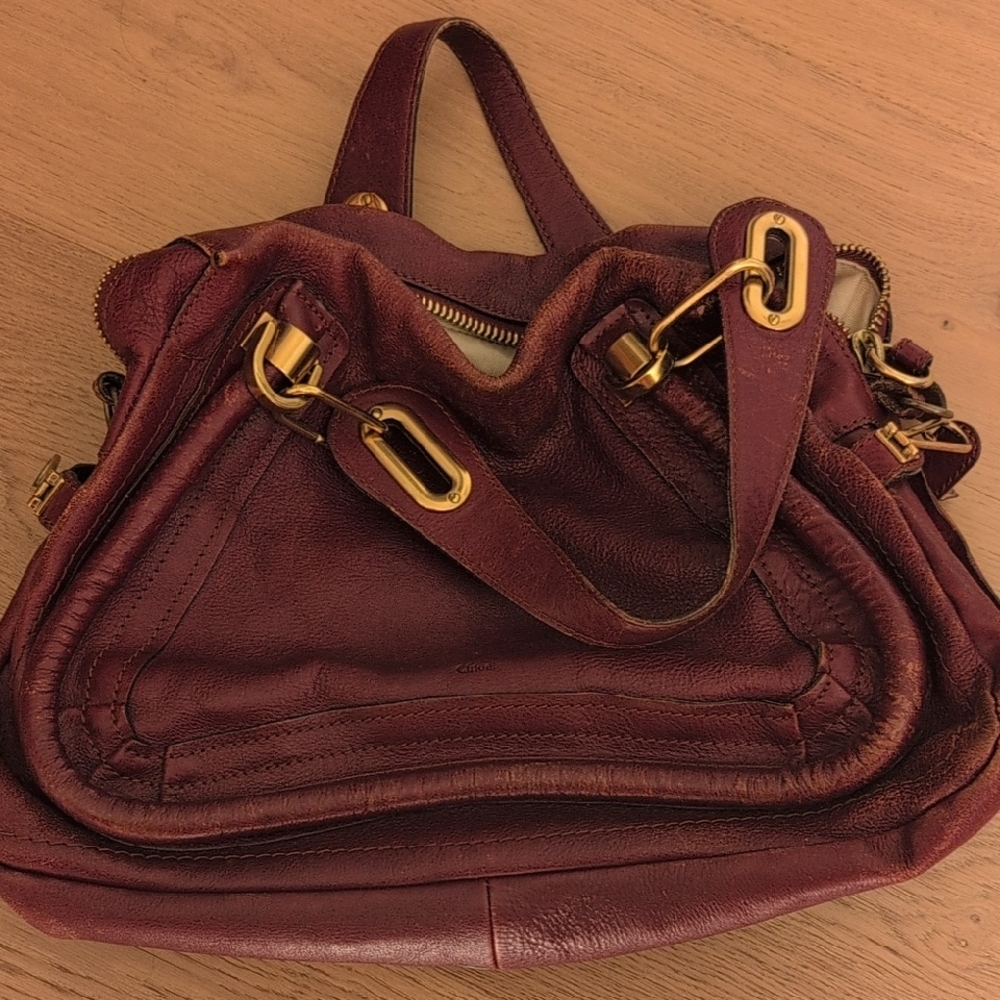Elegant Burgundy Leather Handbag